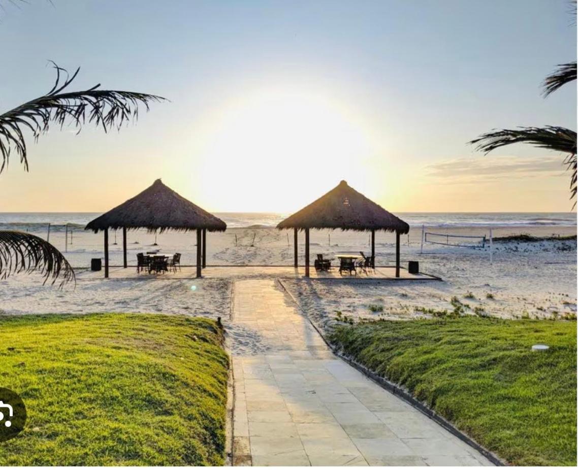 Apartamento Vista Total Do Mar Uma Cobertura A 400M Do Beach Park No Porto Das Dunas Aquiraz Condominio Terramaris Piscina Ampla Parque Infantil Sauna Estacionamento Privado Екстер'єр фото